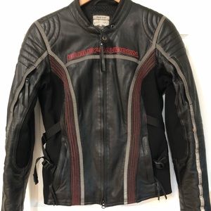 Genuine Harley Davidson leather jacket - women's